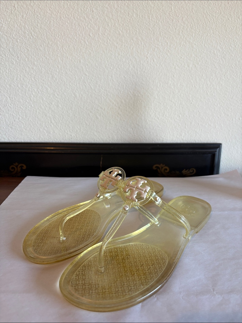 Tory Burch Mini Miller white Jelly Flip Flop Sandals Size 9